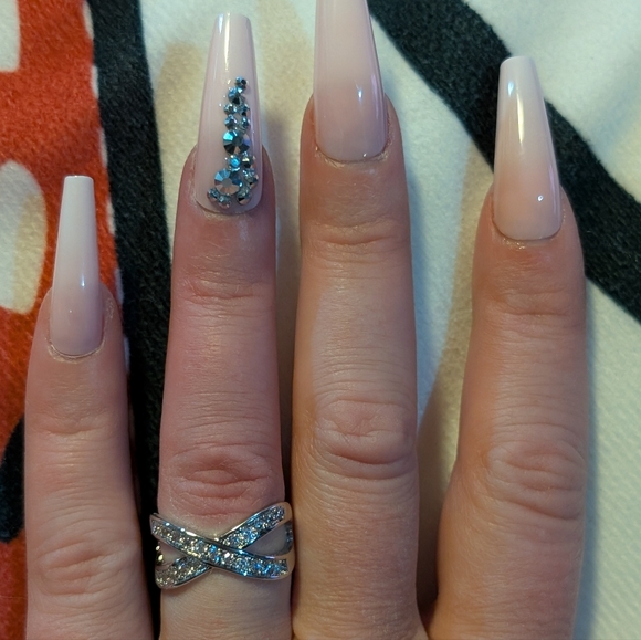 Silver fashion ring size 7 - Picture 1 of 4